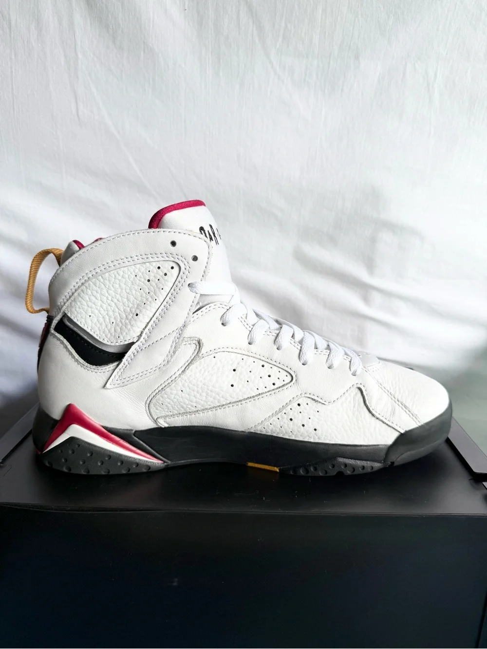 AUTHENTIC Jordan 7 Retro size 9 CU9307-106 2022 PRE-OWNED